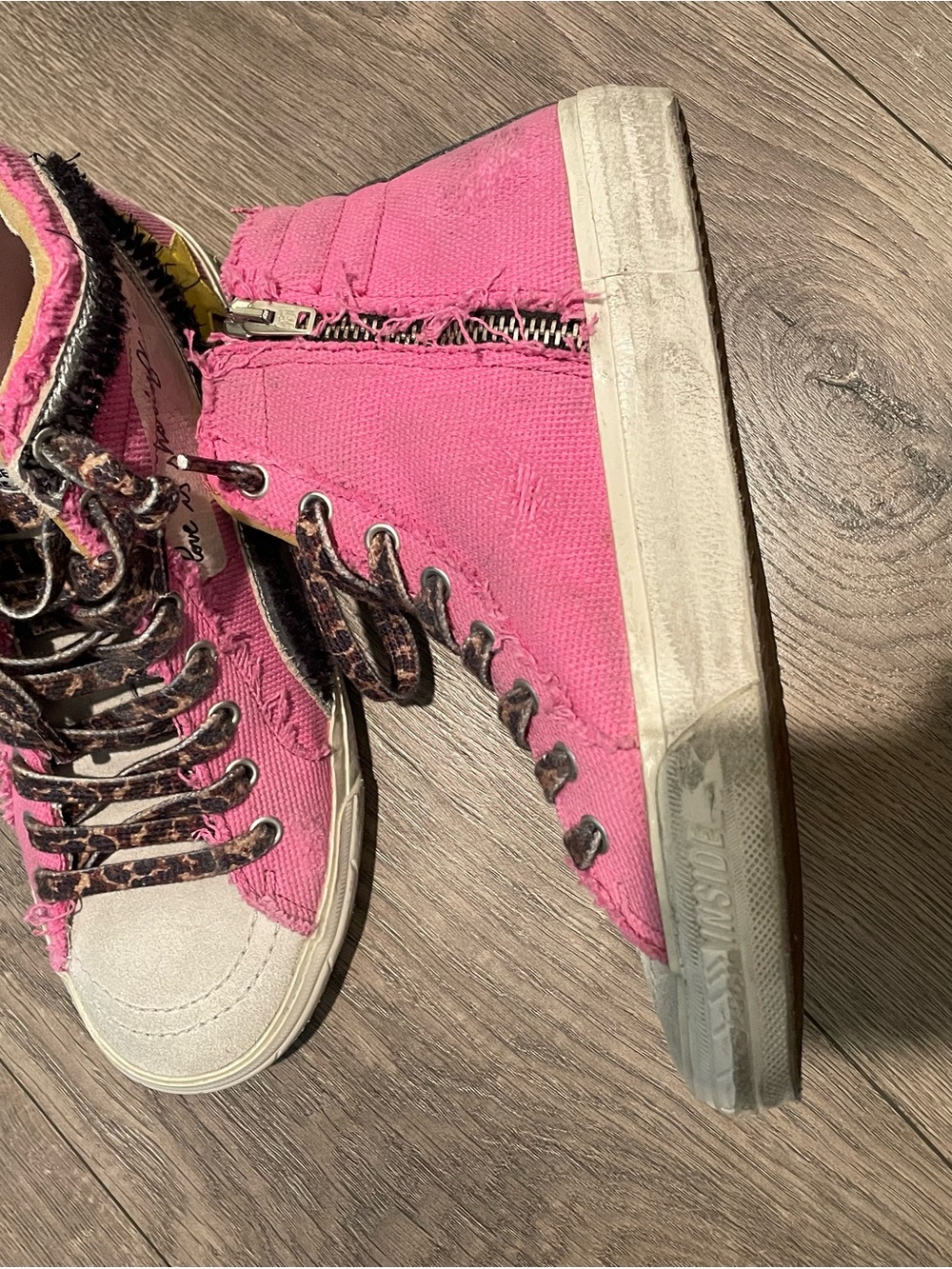 Golden Goose Pink Frayed High-Top Sneakers with Leopard Laces - Picture 6 of 6
